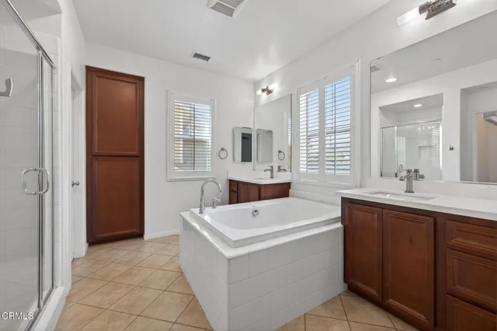 3258 main bath 1