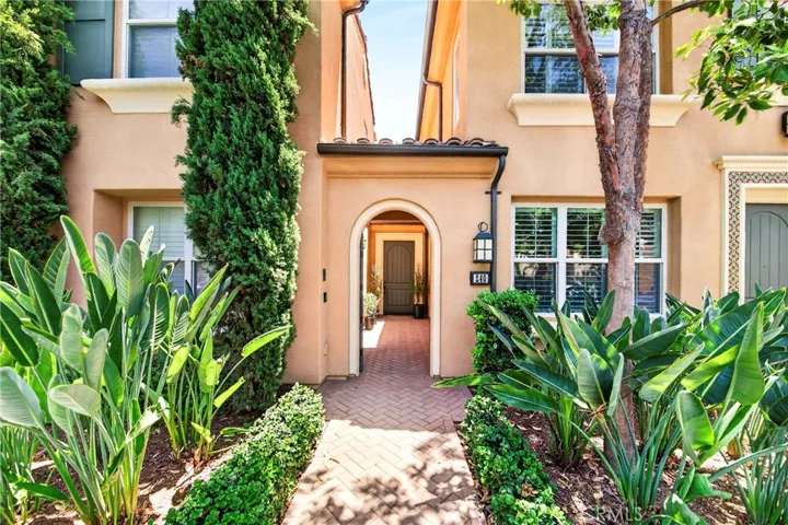 240 Mayfair, Irvine, California 92620