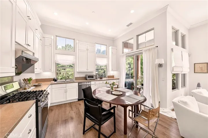 240 Mayfair, Irvine, California 92620