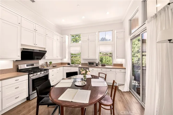 240 Mayfair, Irvine, California 92620