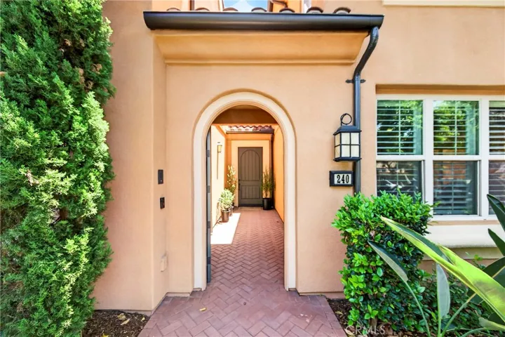 240 Mayfair, Irvine, California 92620