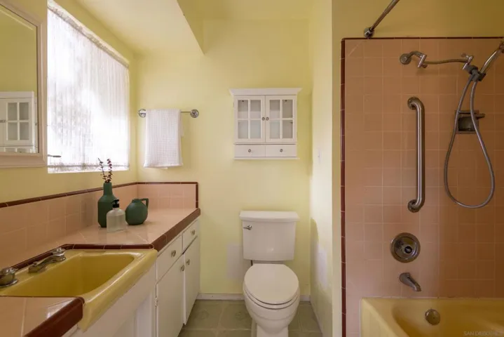 1726 Archer, San Diego, California 92109