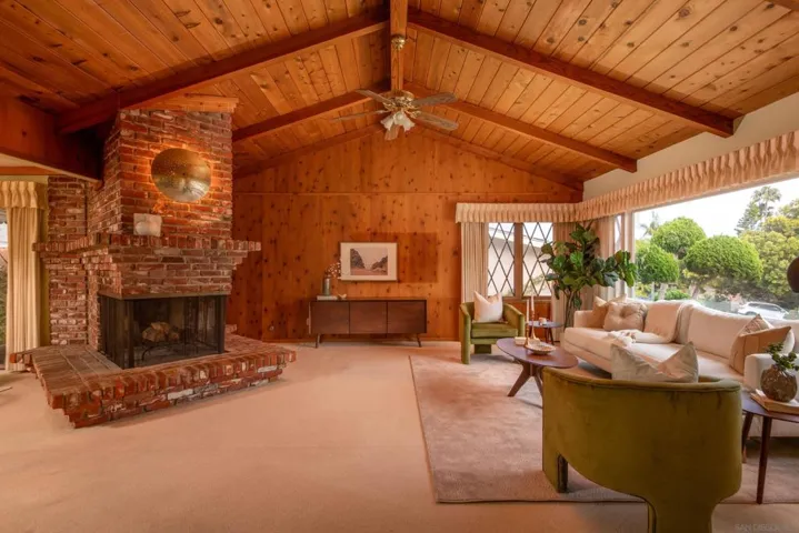1726 Archer, San Diego, California 92109
