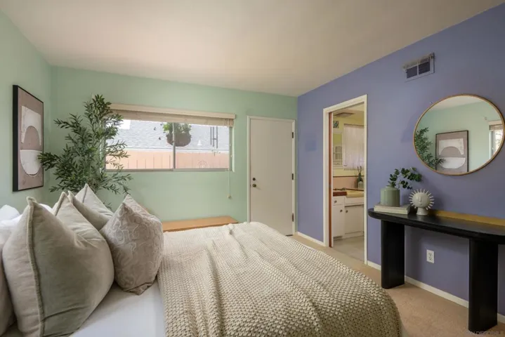 1726 Archer, San Diego, California 92109