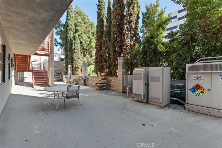 2140 Cotner Avenue, Los Angeles, California 90025 — photo 5