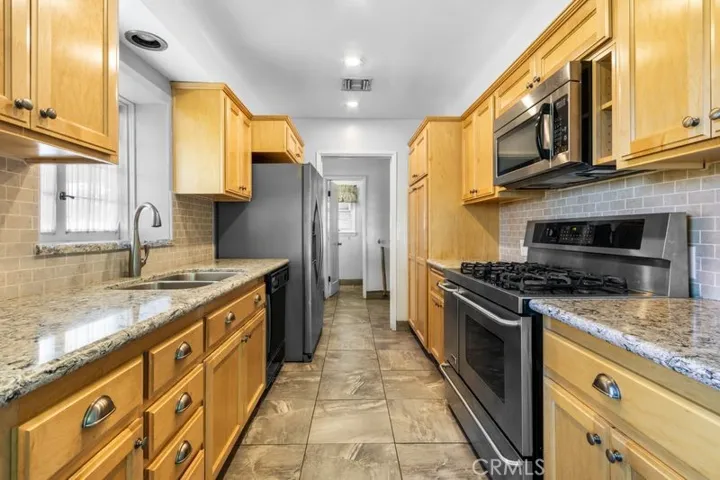 3016 Muscupiabe, San Bernardino, California 92405