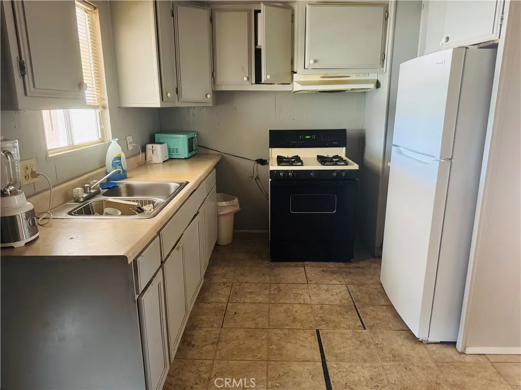 31596 Allen Ave, Homeland, California 92548 — photo 4