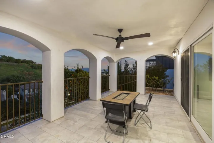 16-web-or-mls-Upmarketmedia_542Val-twi-0
