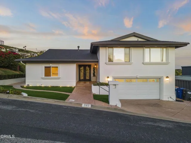 1-web-or-mls-Upmarketmedia_542Val-twi-00