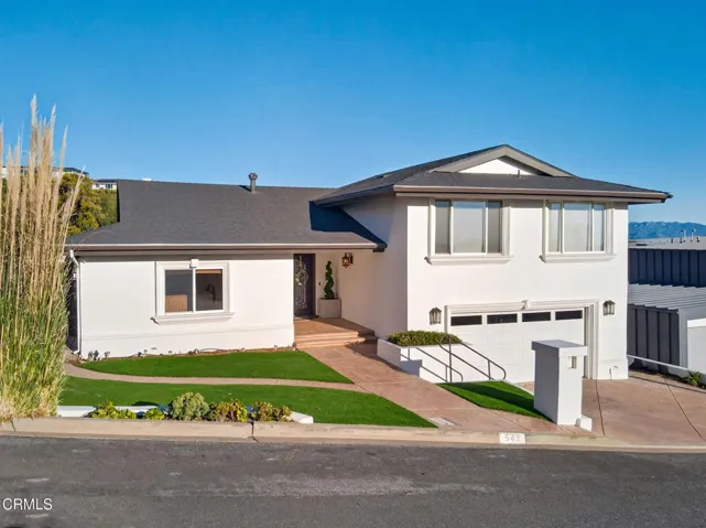 18-web-or-mls-Upmarketmedia_542Val-006