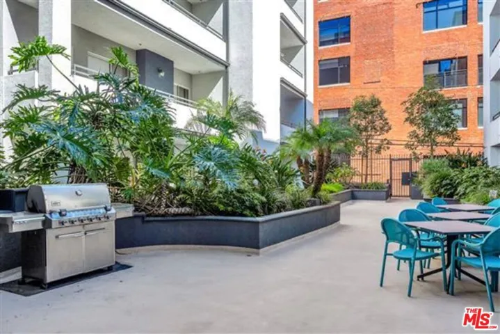 838 Pine Avenue 506, Long Beach, California 90813