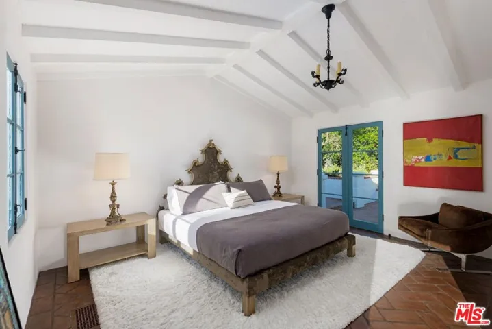 Courtyard Cottage & Bonus Room