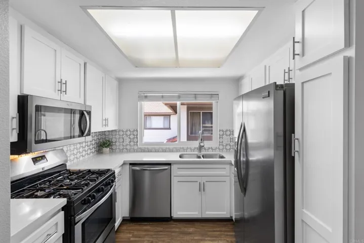 9872 Shirley Gardens Drive 4, Santee, California 92071