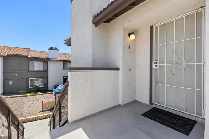 9872 Shirley Gardens Drive 4, Santee, California 92071