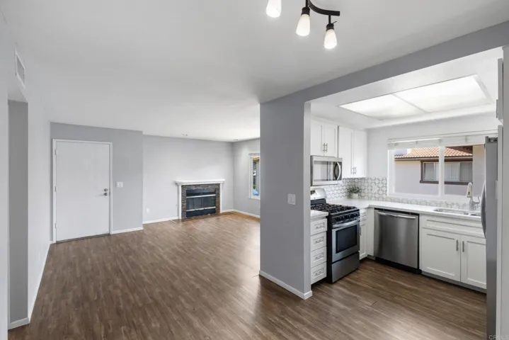 9872 Shirley Gardens Drive 4, Santee, California 92071