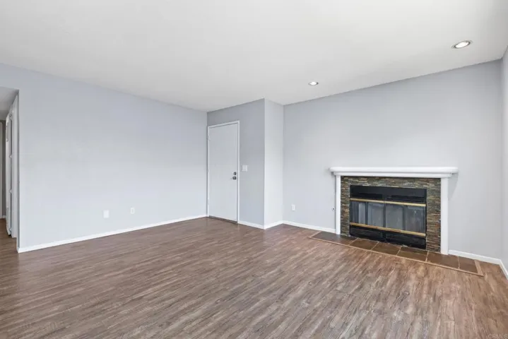 9872 Shirley Gardens Drive 4, Santee, California 92071