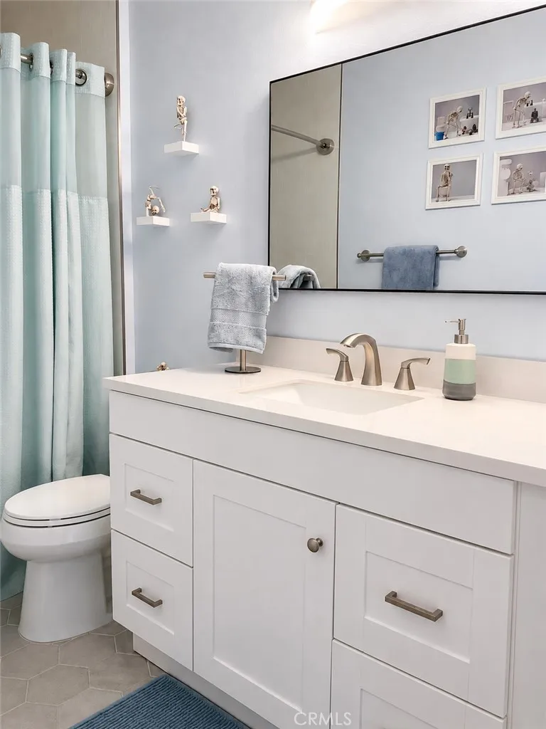 Guest Bathroom #2