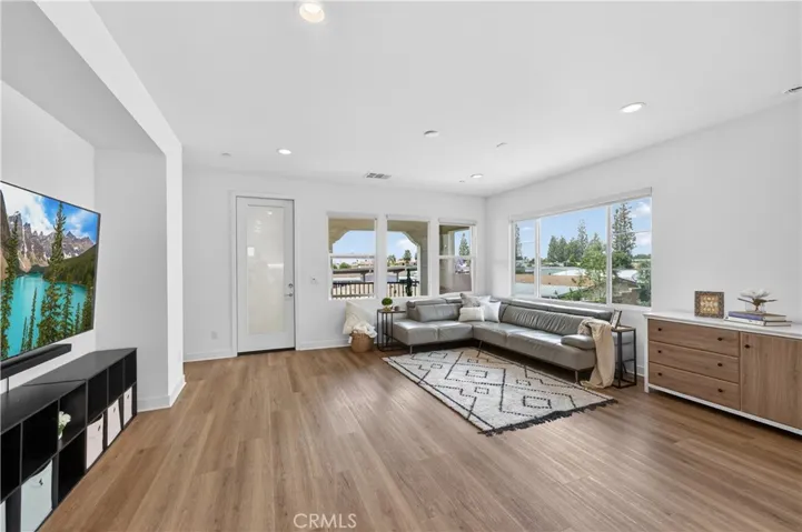 12903 Calabria, La Mirada, California 90638