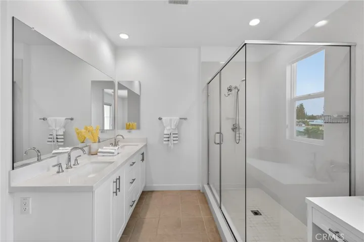12903 Calabria, La Mirada, California 90638