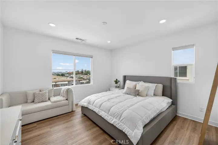 12903 Calabria, La Mirada, California 90638