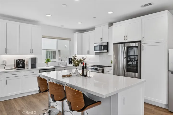 12903 Calabria, La Mirada, California 90638