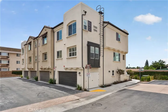 12903 Calabria, La Mirada, California 90638