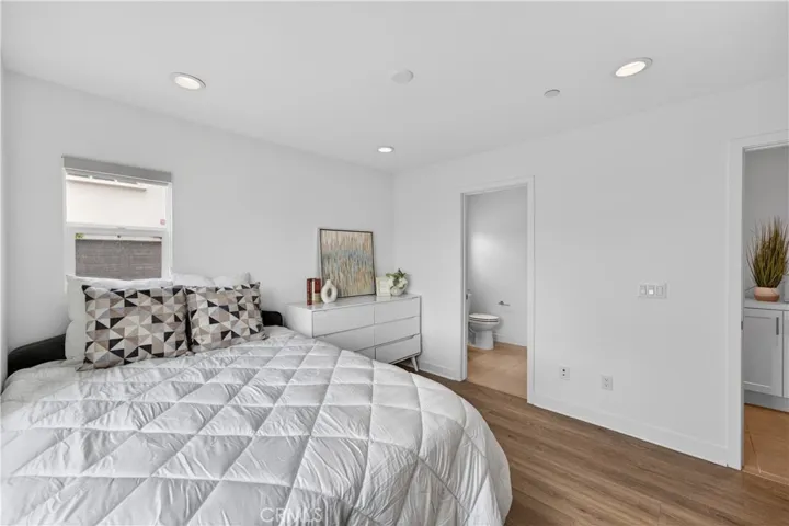 12903 Calabria, La Mirada, California 90638