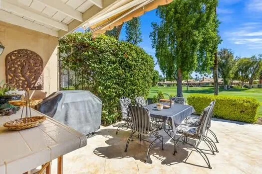 PATIO DINING