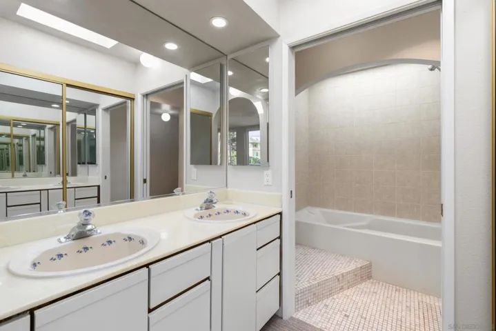 Primary Bath/Spa