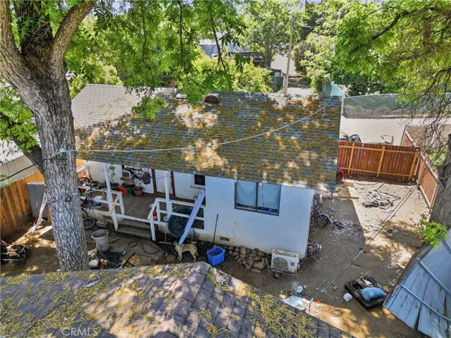 Rear home, in process of being vacated.