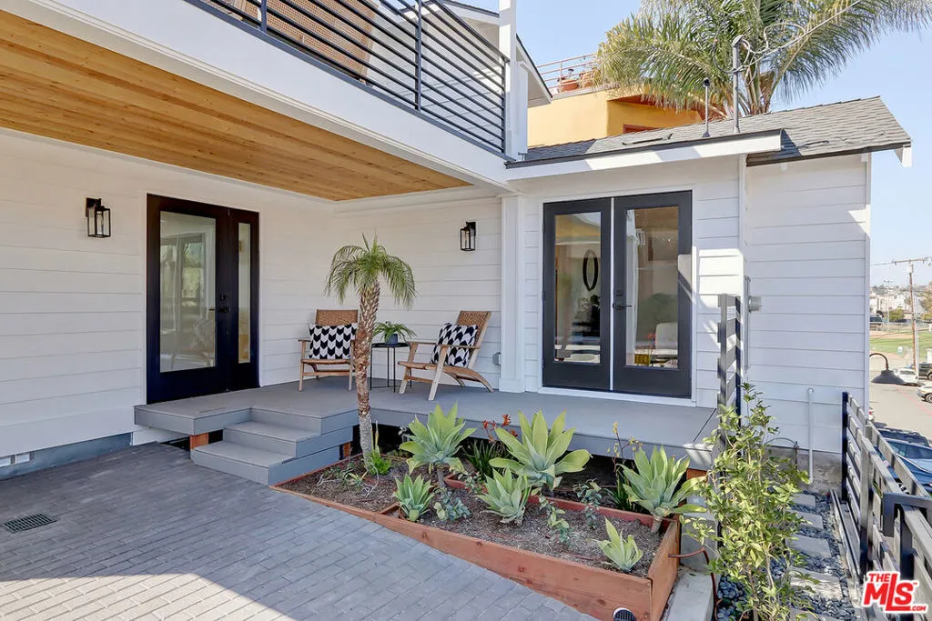 439 8th Street, Hermosa Beach, California 90254 — photo 4