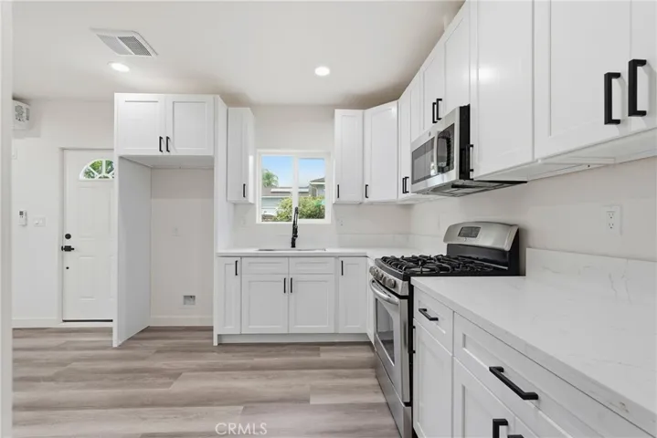 13880 Lexicon, Sylmar, California 91342