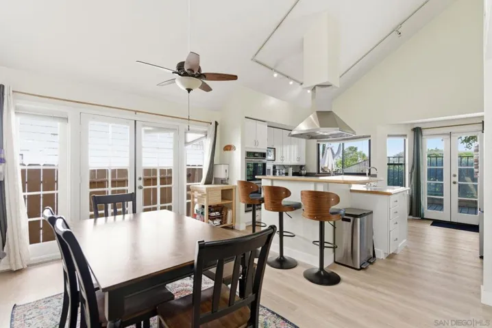 1137 Brewley, Vista, California 92081