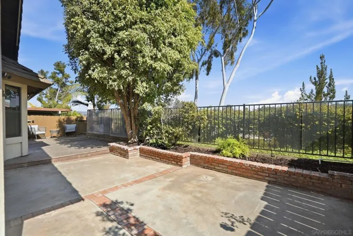 1137 Brewley, Vista, California 92081