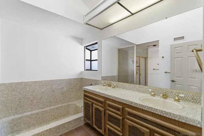 1137 Brewley, Vista, California 92081