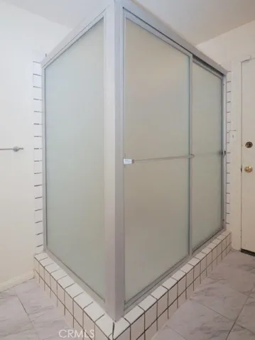 Guest Shower
