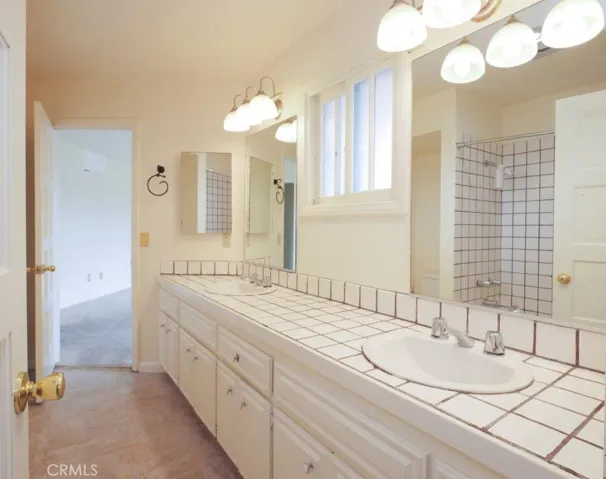 Jack and Jill Bath
