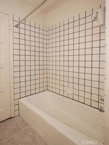 Jack & Jill Tub-Shower