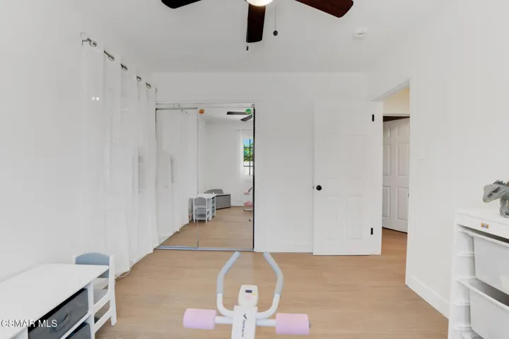 7859 Sancola Ave  -  HsHProd-27