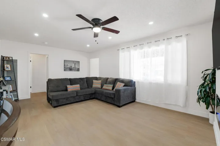 7859 Sancola Ave  -  HsHProd-12