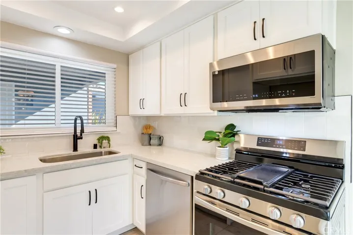 2408 Saratoga Way, Costa Mesa, California 92626