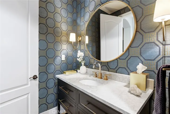 Powder bath