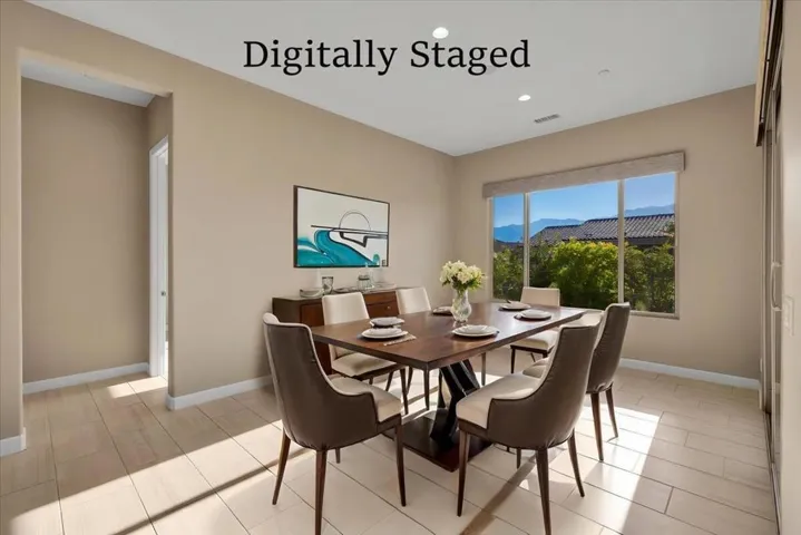 79-Staged Photos (2)