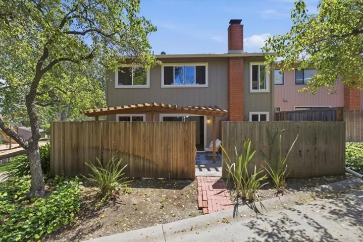 10157 Camberley Lane, Cupertino, California 95014
