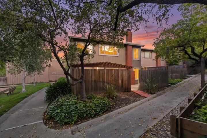 10157 Camberley Lane, Cupertino, California 95014