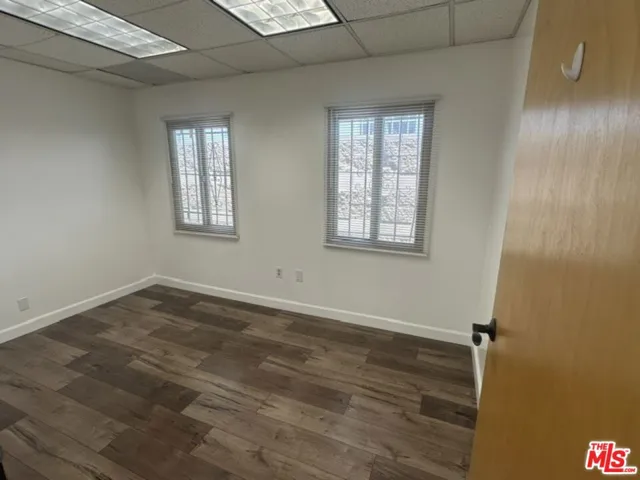 PRIVATE OFFICE 1