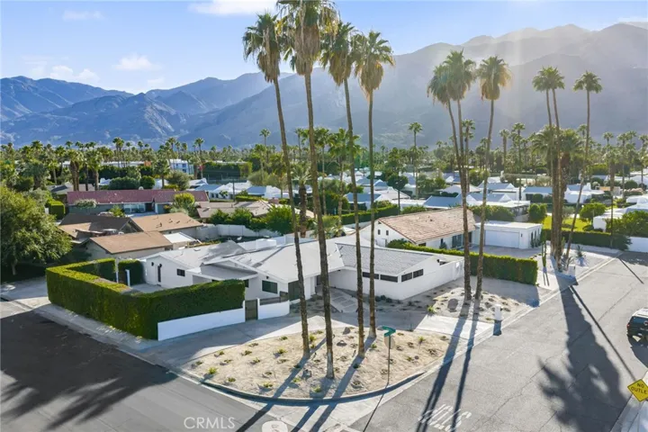 1975 E Mark Leslie, Palm Springs, California 92264