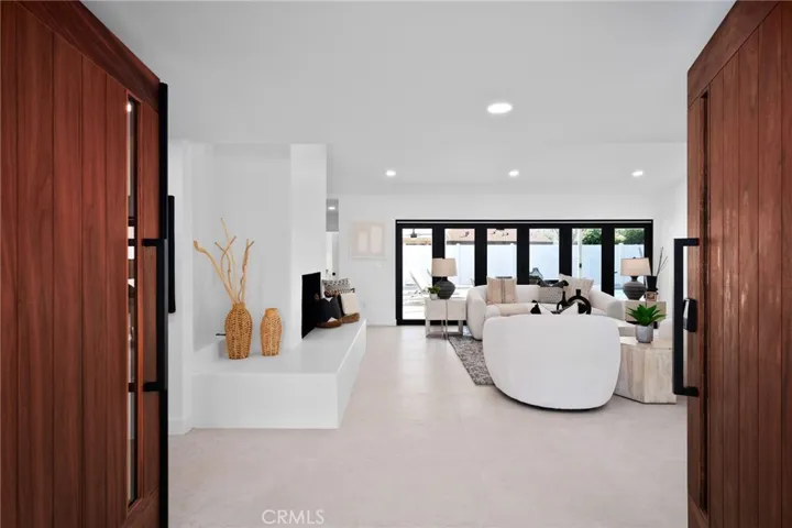 1975 E Mark Leslie, Palm Springs, California 92264