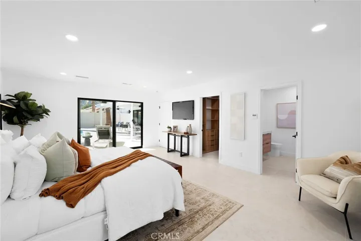 1975 E Mark Leslie, Palm Springs, California 92264