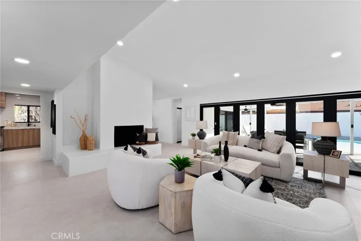 1975 E Mark Leslie, Palm Springs, California 92264